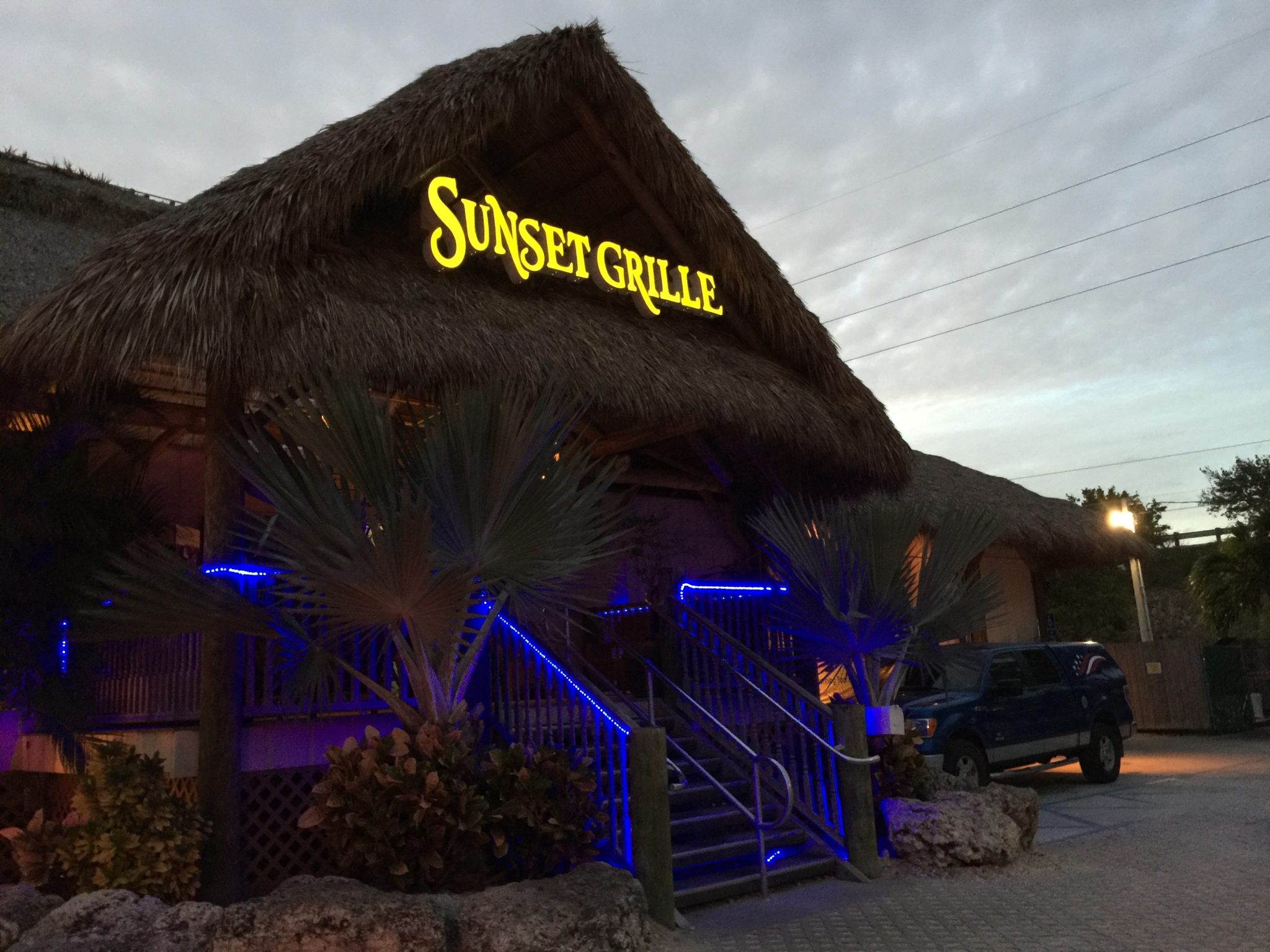 75 Sunset Grill Easing Along