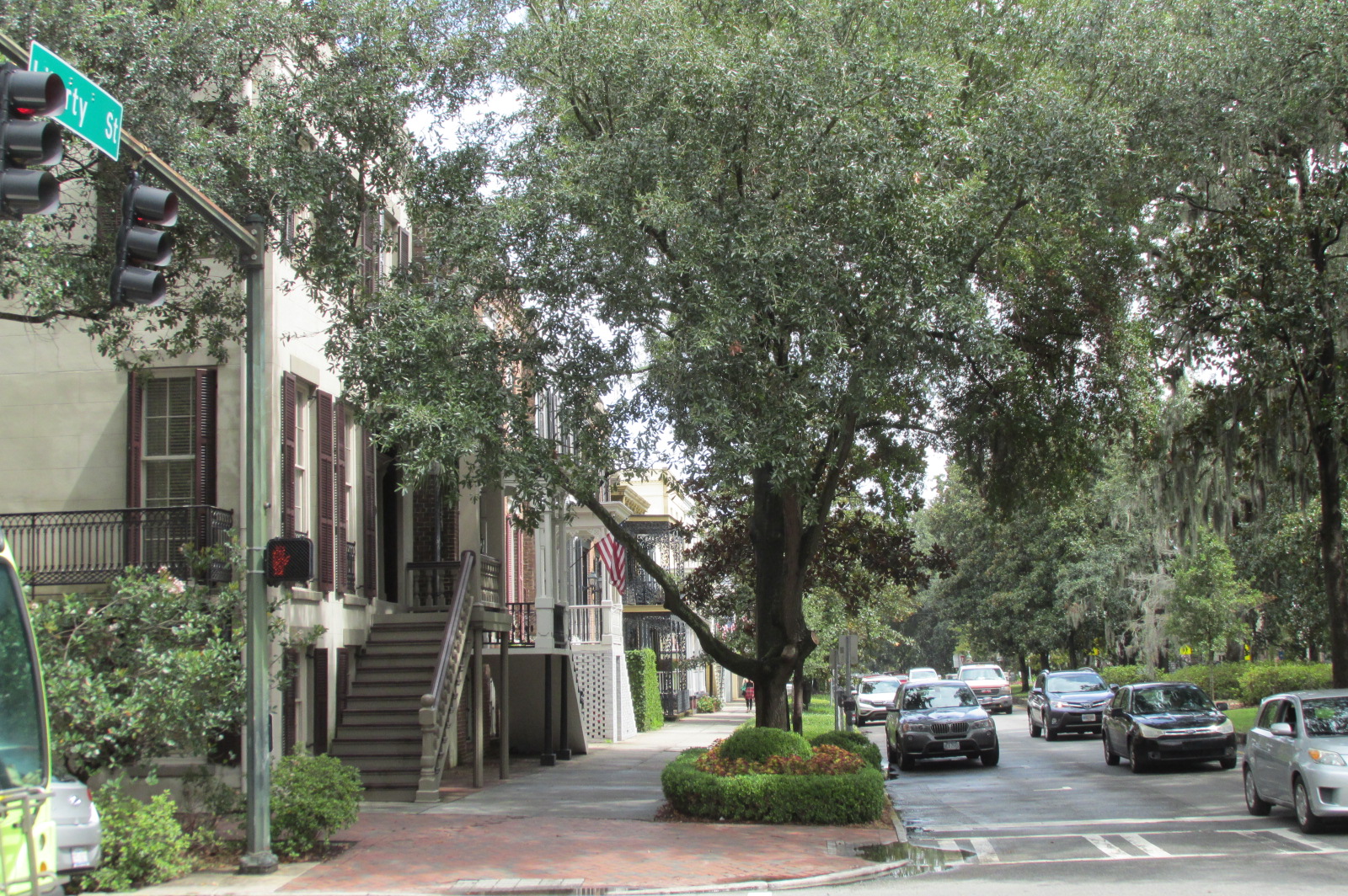 30 Savannah, GA Historic District Sept Easing Along
